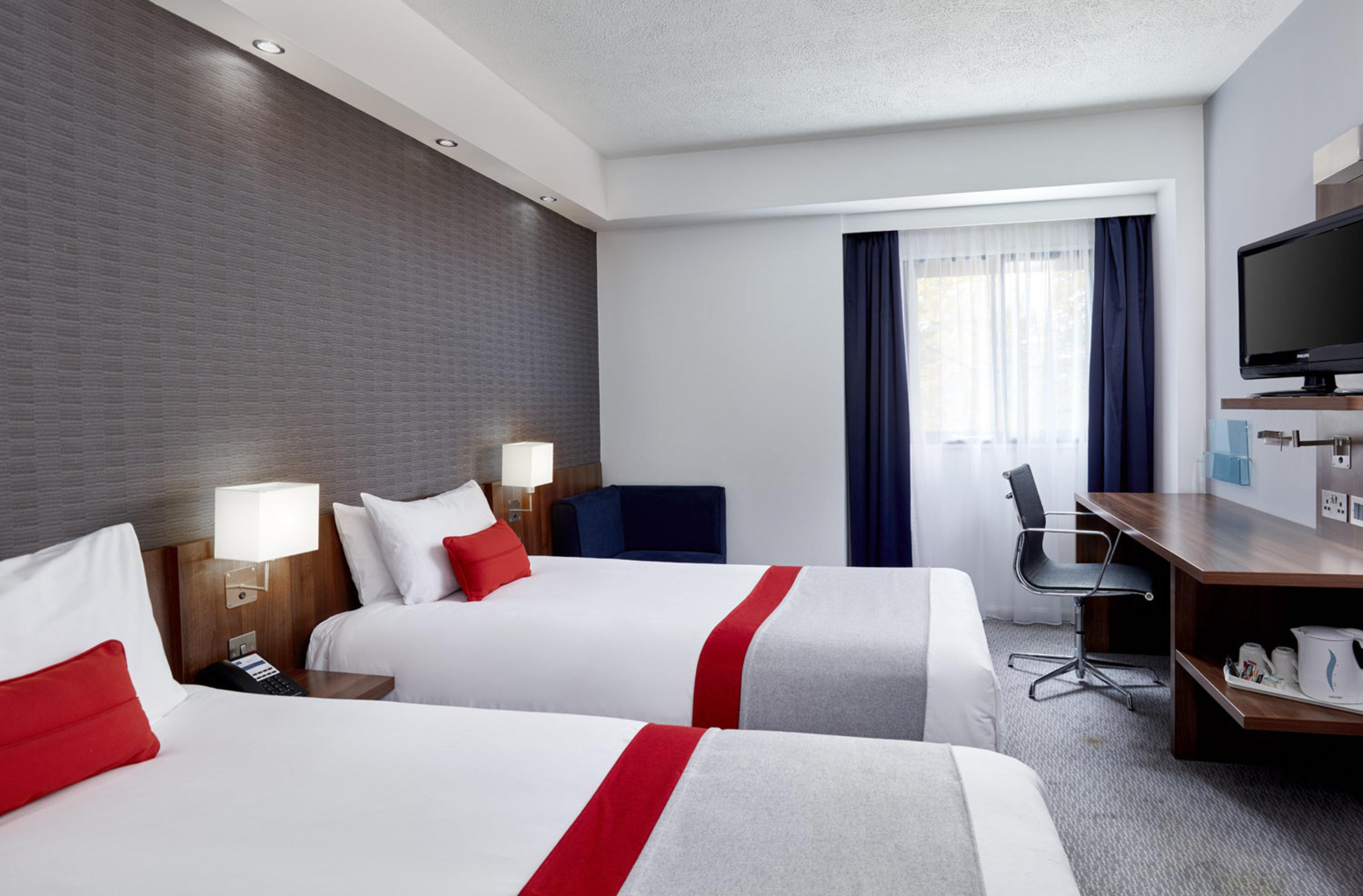 Holiday Inn Express Belfast City By Ihg Екстериор снимка