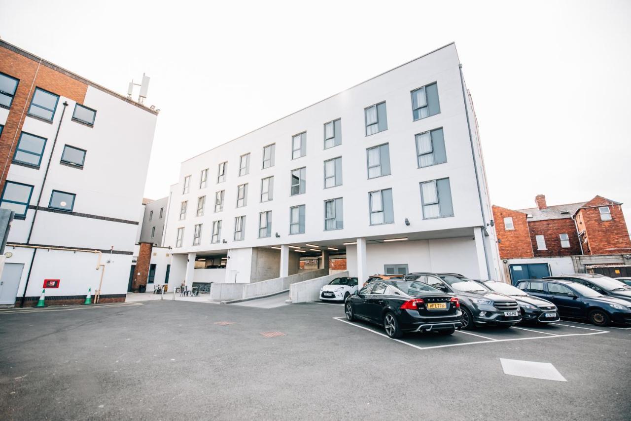 Holiday Inn Express Belfast City By Ihg Екстериор снимка